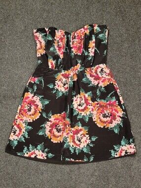 Floral silk strapless dress